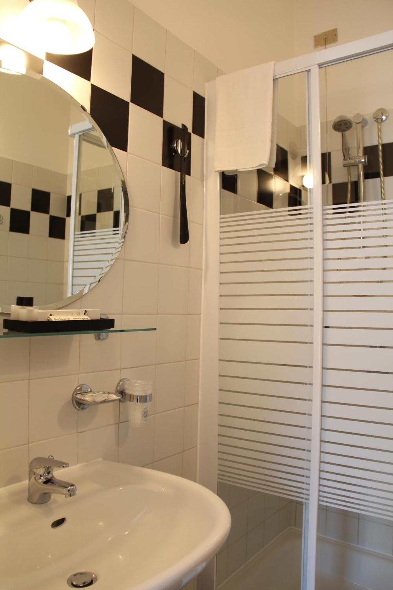 Albergo Bologna Varese Quarto foto